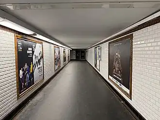 Couloir sous l'avenue de la Grande Armée.