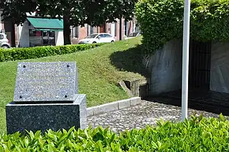 Plaque commémorative "N'oublions jamais"