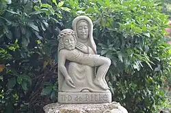Statue de N.-D. de Pitié.
