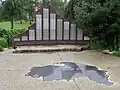 Monument d'hommage aux Val-de-Marnais morts pendant la guerre d'Algérie et les combats du Maroc et de Tunisie entre 1952 et 1962 (préfecture du Val-de-Marne à Créteil).