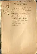 Mention manuscrite sur une page blanche avec le nom et l’adresse de l’auteur.