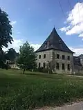 Aile droite extérieure.