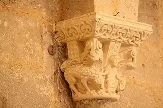 Chapiteau du chœur.
