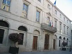L'hôtel de ville.