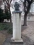 Buste de Wysocki dans le jardin du Musée national hongrois de Budapest (Hanna Danilewicz, 2011).