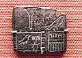 Petite étiquette en ivoire de Djer mentionnant le nom d'une forteresse ou d'un domaine du roi Hor-Djer-ib.