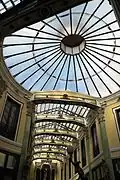 Toit d'une galerie et coupole