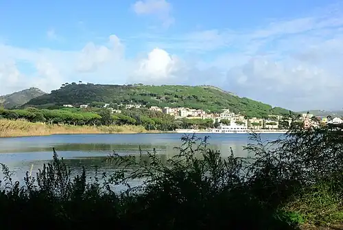 Mont Nuovo.