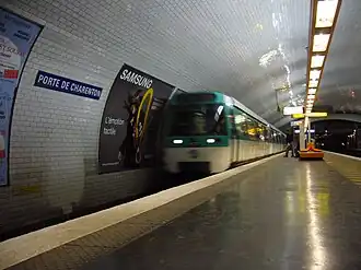 Rame arrivant à la station.