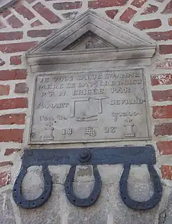 Détail du fronton.