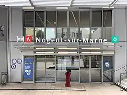 L'accès no&nbsp;1 « Parvis de la Gare ».