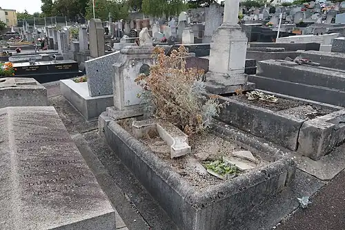 Tombe de Juana Romani.