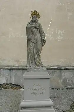 Statue de saint François de Paule.
