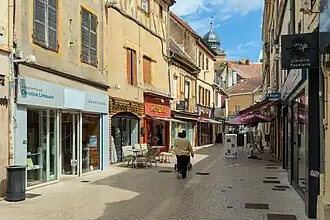 La rue Victor Hugo, dans le centre historique.