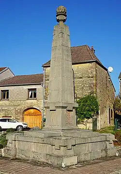 Monument aux morts.