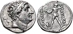 Le Gréco-bactrien Diodote Ier (256-238 av. J-C.), au nom du Séleucide Antiochos II, ou bien un nouveau Antiochos Nicator. Atelier A, près d'Ai Khanoum.