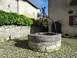 puits de la place de la Baume