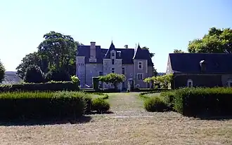 Manoir de la Brideraie à Marcé depuis le jardin