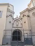 Entrée du couvent au 35 rue Edmond Rostand