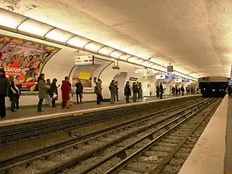 Les quais de la ligne 13 en 2008 avant la mise en place des portes palières mi-hauteur.