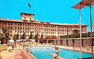 Piscine en 1956.