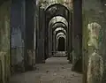 Une nef à l'intérieur de la Piscina mirabilis.