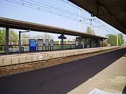 Quais de la gare, à droite en direction de Choisy-le-Roi et de Paris.
