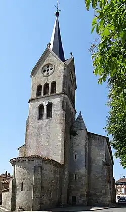 Chevet roman et clocher reconstruit au XIXe&nbsp;siècle