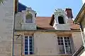 Lucarnes, sur cour, après restauration.