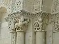 Chapiteaux du portail