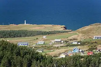 Le phare vu de la Butte du vent.