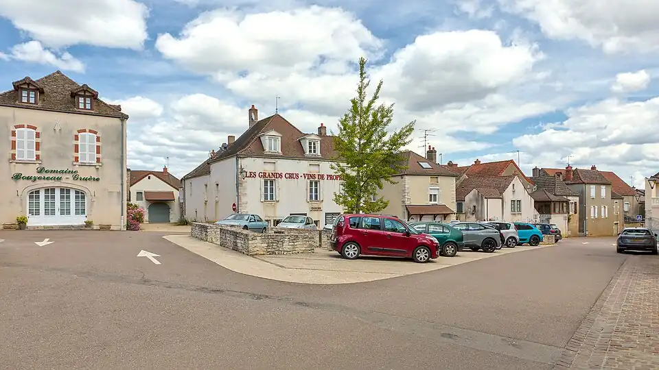 La place de l'Europe au centre du village.