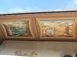 Fresques de la façade.