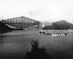 Touage de la travée centrale du pont de Québec, 1916