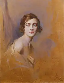 Nancy Stewart (épouse de Christophe de Grèce), Marie Bonaparte (épouse de Georges de Grèce) et Edwina Ashley (épouse de Louis Mountbatten) : les trois bienfaitrices du prince André, peintes par Philip de Laszlo.