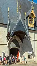 Entrée principale.