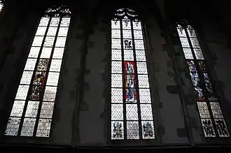 Vitraux anciens et contemporains dans l'église Saint-Rémy