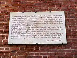 Plaque en hommage à Jean Moulin.
