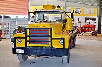 Mack R-600