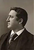 James Huneker, critique musical, photographie de Napoléon Sarony, vers 1890.