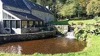 Bassin de retenue d'eau du Moulin de Kerguerhent