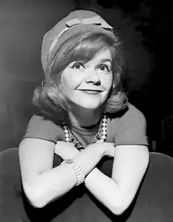 Laurence Badie (la serveuse)
