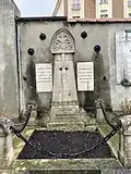 Fosse et monument des soldats de 1870-1871.