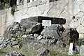 Base de la colonne du Sphinx de Naxos.