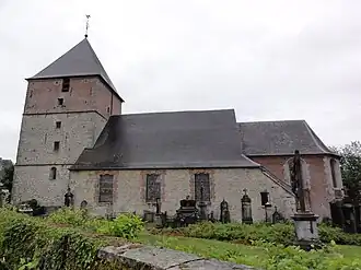 Vue latérale de l'église côté sud.