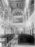 Vue intérieure de la synagogue côté entrée. Photo de Josef Haberzettel -1903