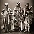 De gauche à droite : deux montagnards chrétiens de Zahlé et de Zghorta au Liban ; un Druze du Liban.