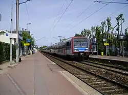 Rame type Z 20900 prête à partir pour la gare de Paris-Nord.