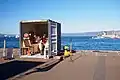 Petit magasin installé dans un conteneur dans le port de Wellington (Nouvelle-Zélande).