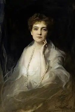 Nancy Stewart (épouse de Christophe de Grèce), Marie Bonaparte (épouse de Georges de Grèce) et Edwina Ashley (épouse de Louis Mountbatten) : les trois bienfaitrices du prince André, peintes par Philip de Laszlo.
